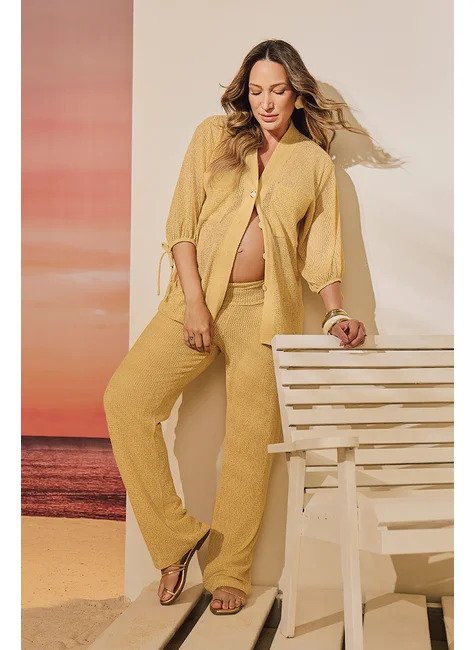 modelo com blusa style malha trico fresh amarelo e calca malha trico fresh emma fiorezi amarelo