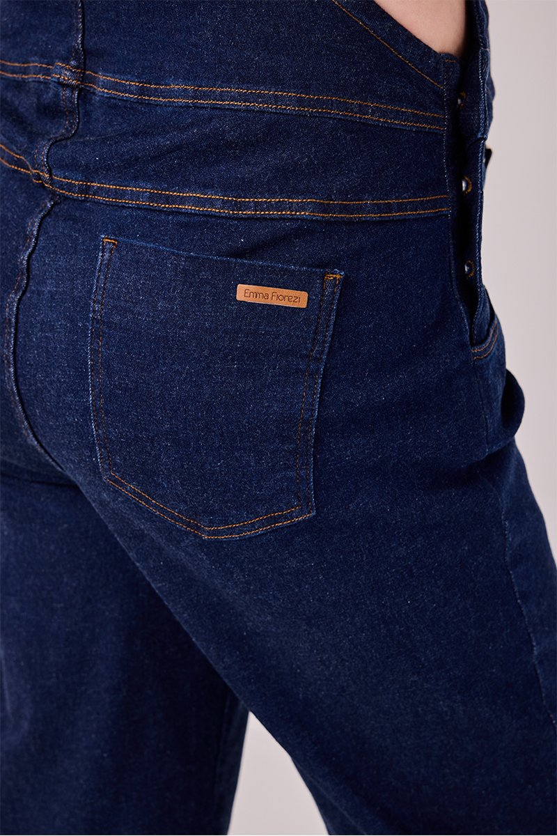 Macacão Jeans Classic | Charme e Praticidade para Mamães